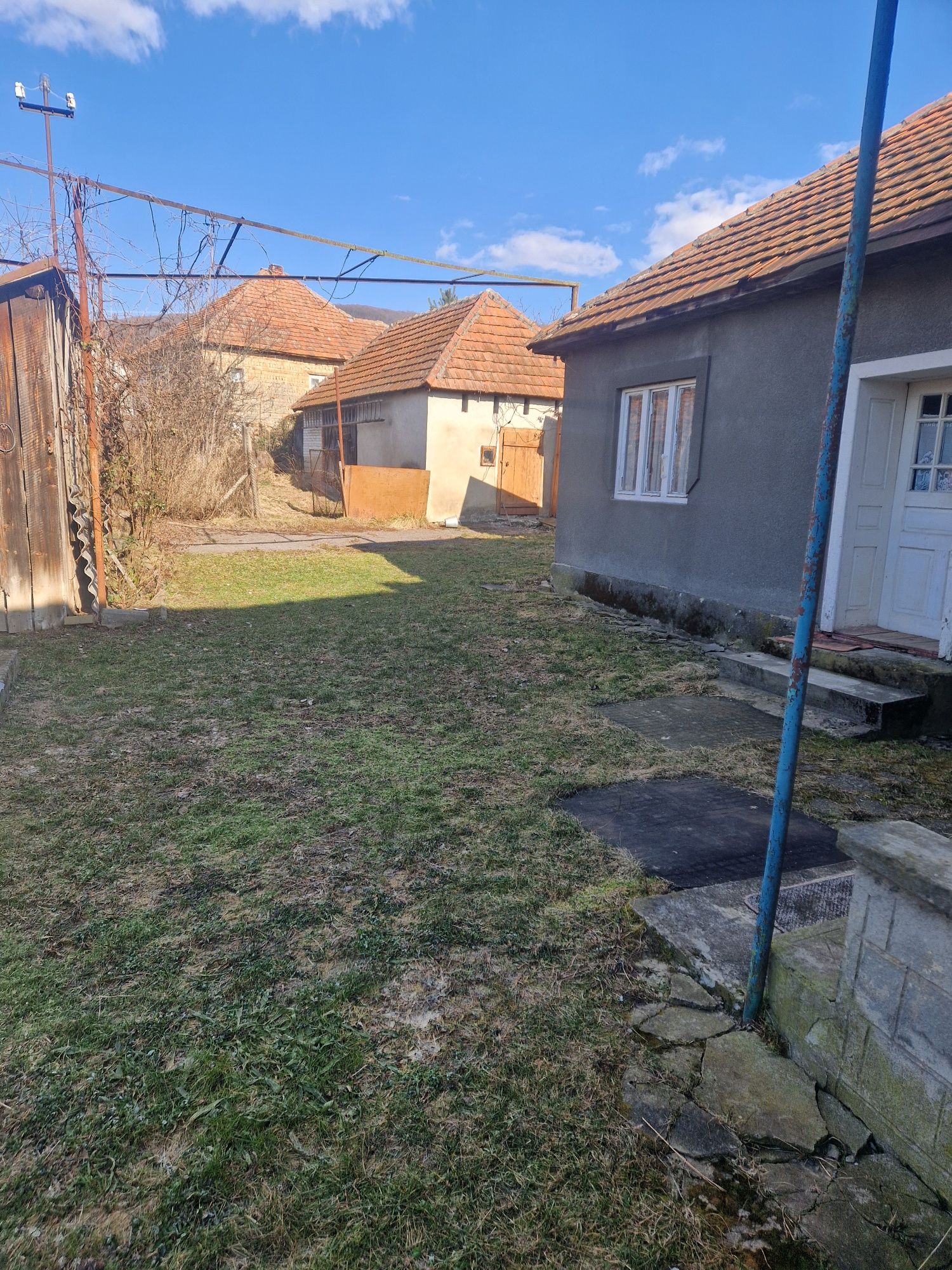 Будинок в селі Лавки