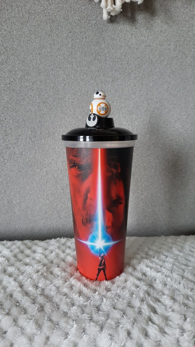 2 plastikowe kubki 500 ml Toy Story 4 i Star Wars