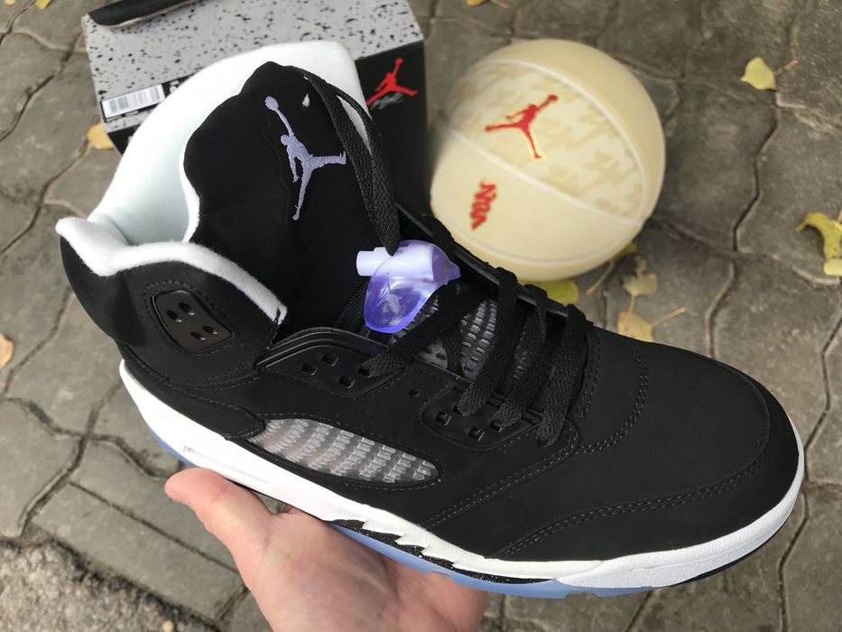 Jordan 5 Retro Moonlight в наявності 41-45 Джордан ретро