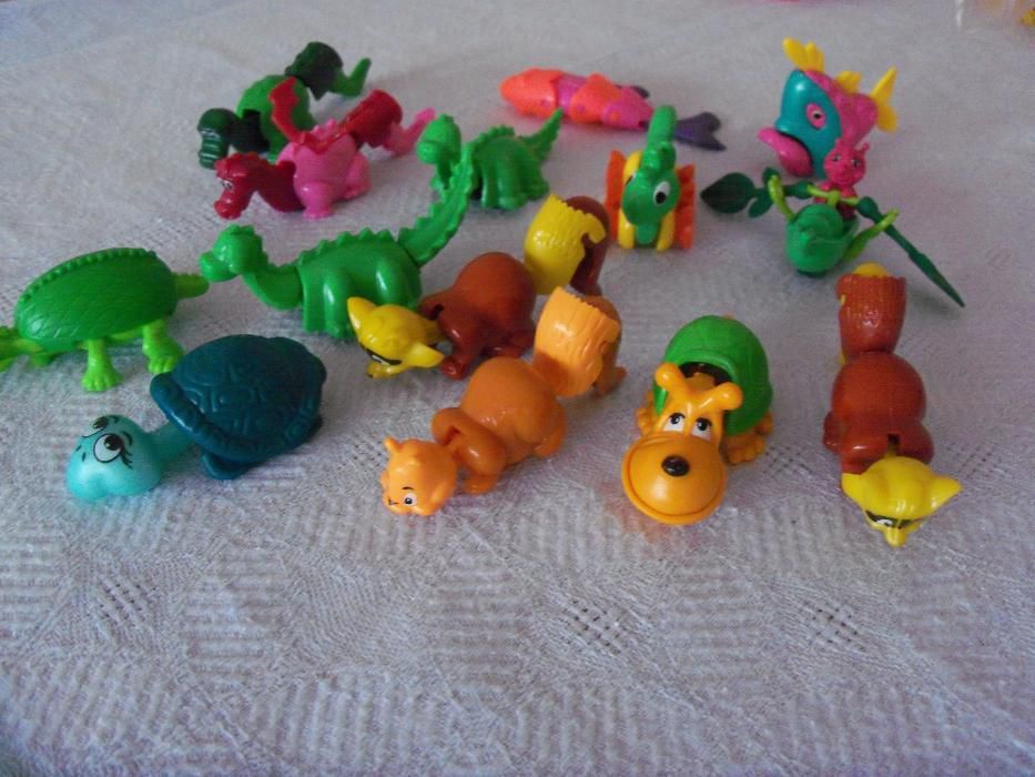 zabawki kinder zwierzęta dinozaury szt.14