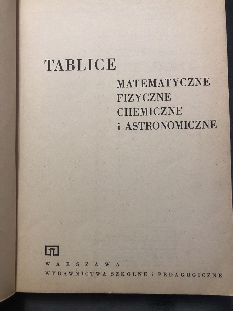 Tablice matematyczne fizyczne chemiczne i astronomiczne