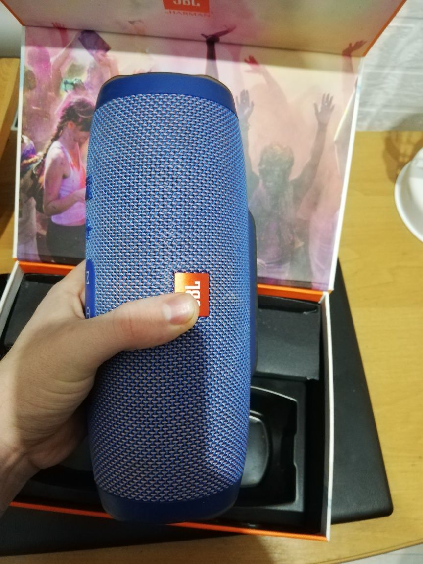 Продам jbl charge 3 ideal