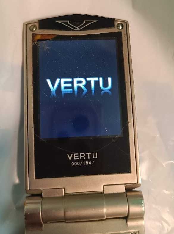 Vertu Ayxta Рабочий на 2 сим карты. Отправляю олх доставкой