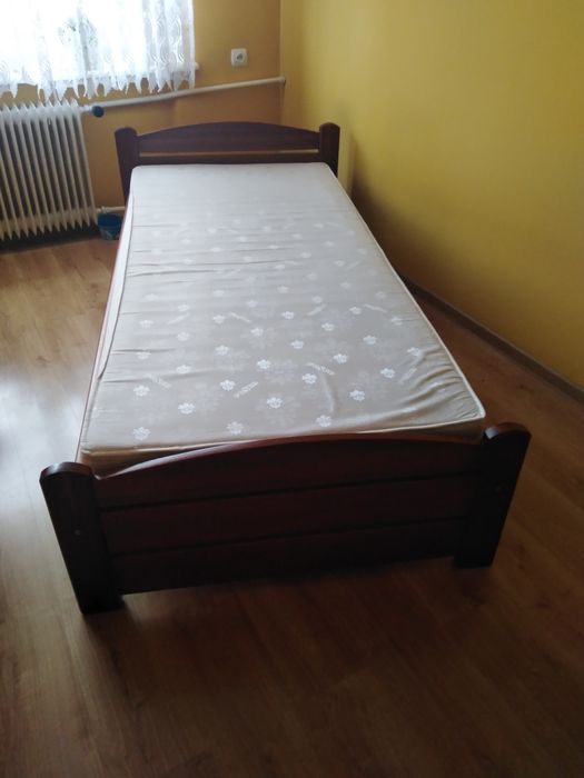 Materac i Łóżko drewniane 90x200