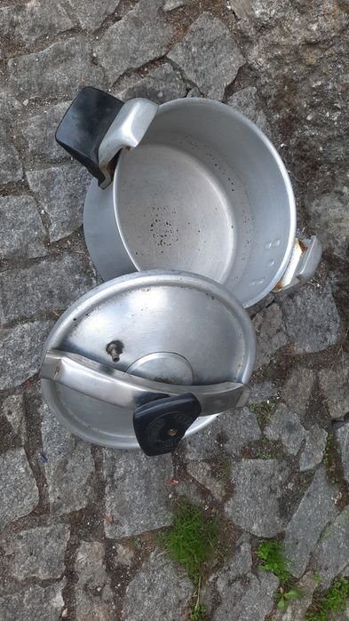 Panela pressão em Travassós-Fafe