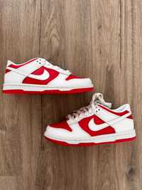 Nike Dunk Low Championship Red (2021) (GS) - Tamanho 35.5