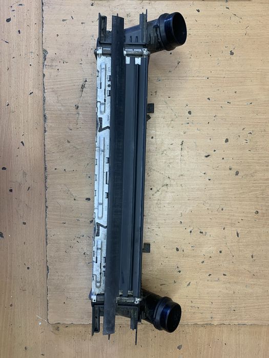 Радіатор інтеркулера BMW F30 F20 N47 2.0d інтеркулер дизель  БМВ Ф30