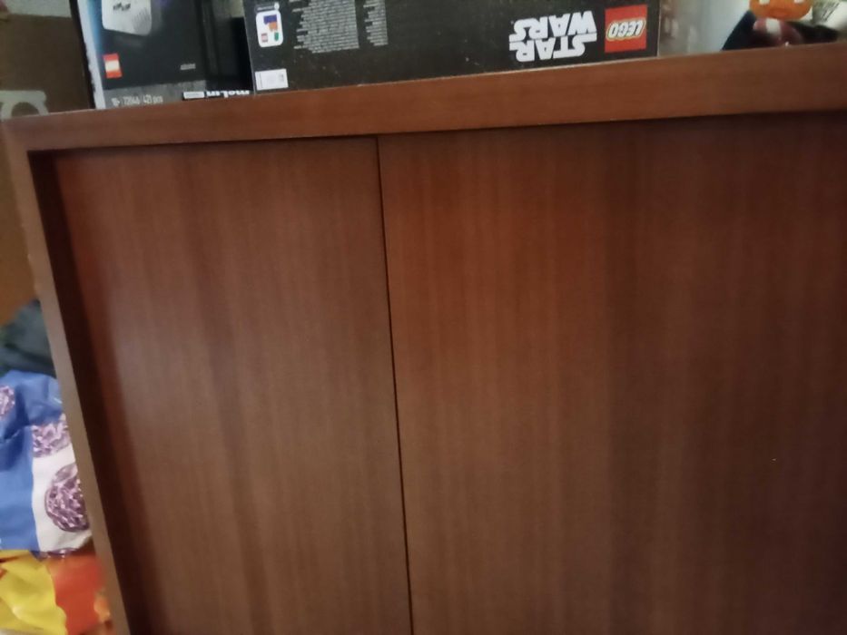 Aparador em cerejeira com 3 portas