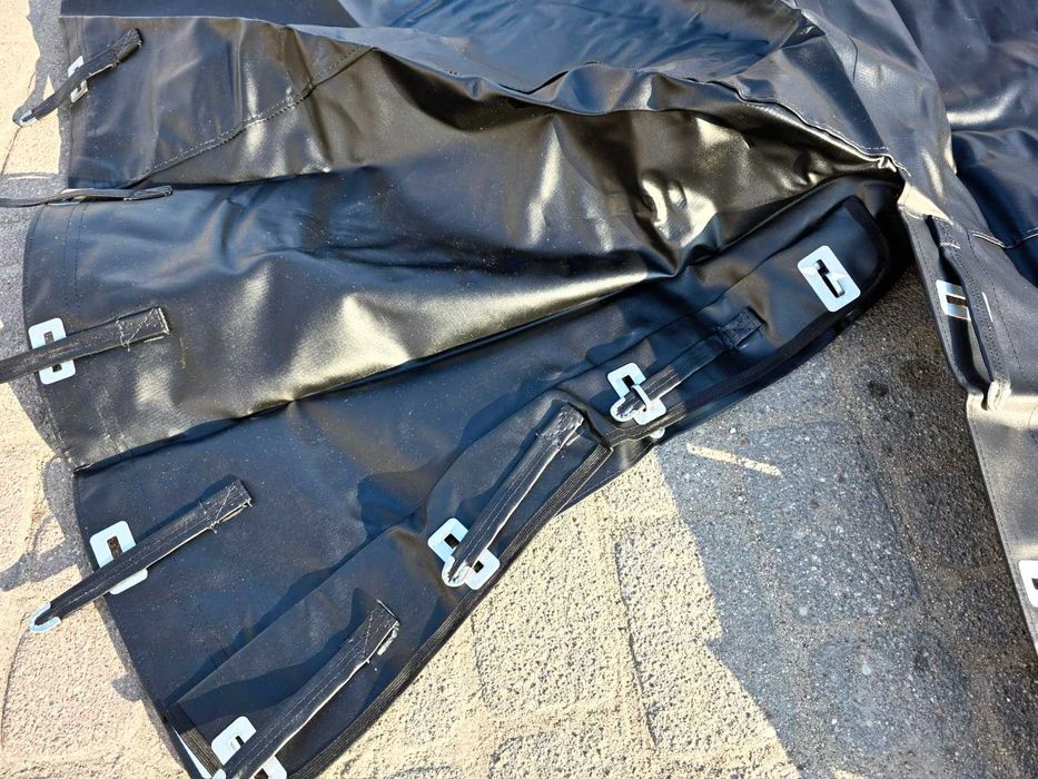 Plandeka UAZ 469 NOWA czarna z szybą