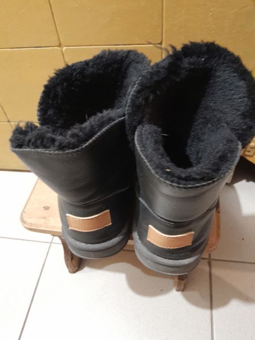 Продам угги жіночі