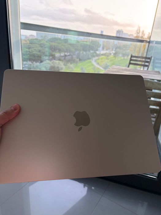 MacBook Air 15” M2 (2023, 512GB) – Como Novo – Com Caixa – 900€
