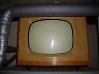 Stary telewizor antyk