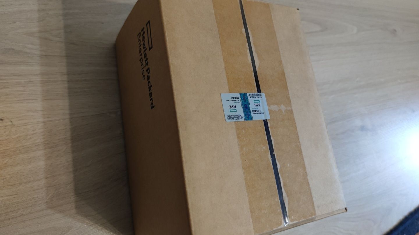 Жopcткий диcк для cepвepa  HP 300GB 10K  2,5" 6gb SAS
