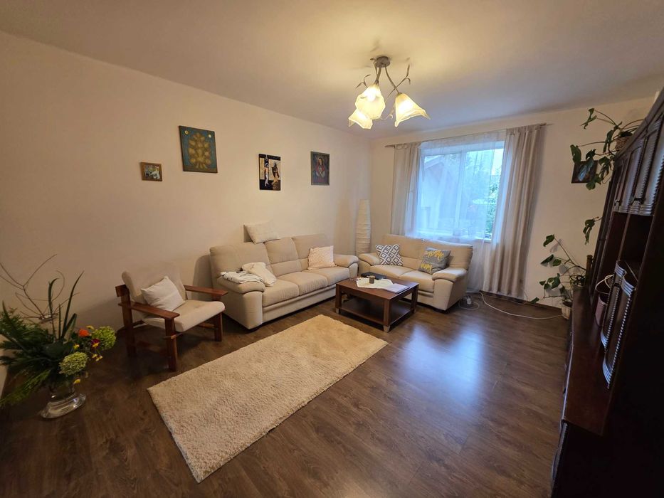 Особняк Городок в.Мазепи знаходиться в гарному з багатою зеленню місці