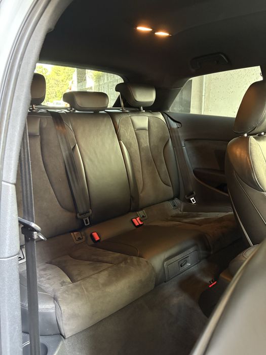 Audi A3 alcantara