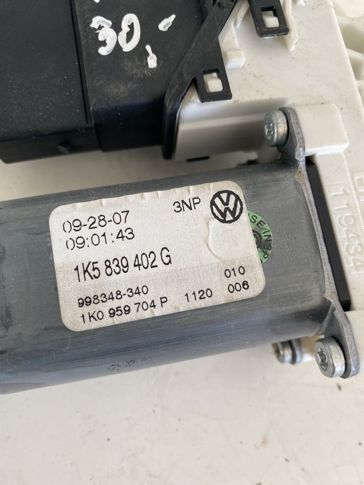 Silniczek podnoszenia szyb prawy tył  VW jetta golf 1K5.839.402G