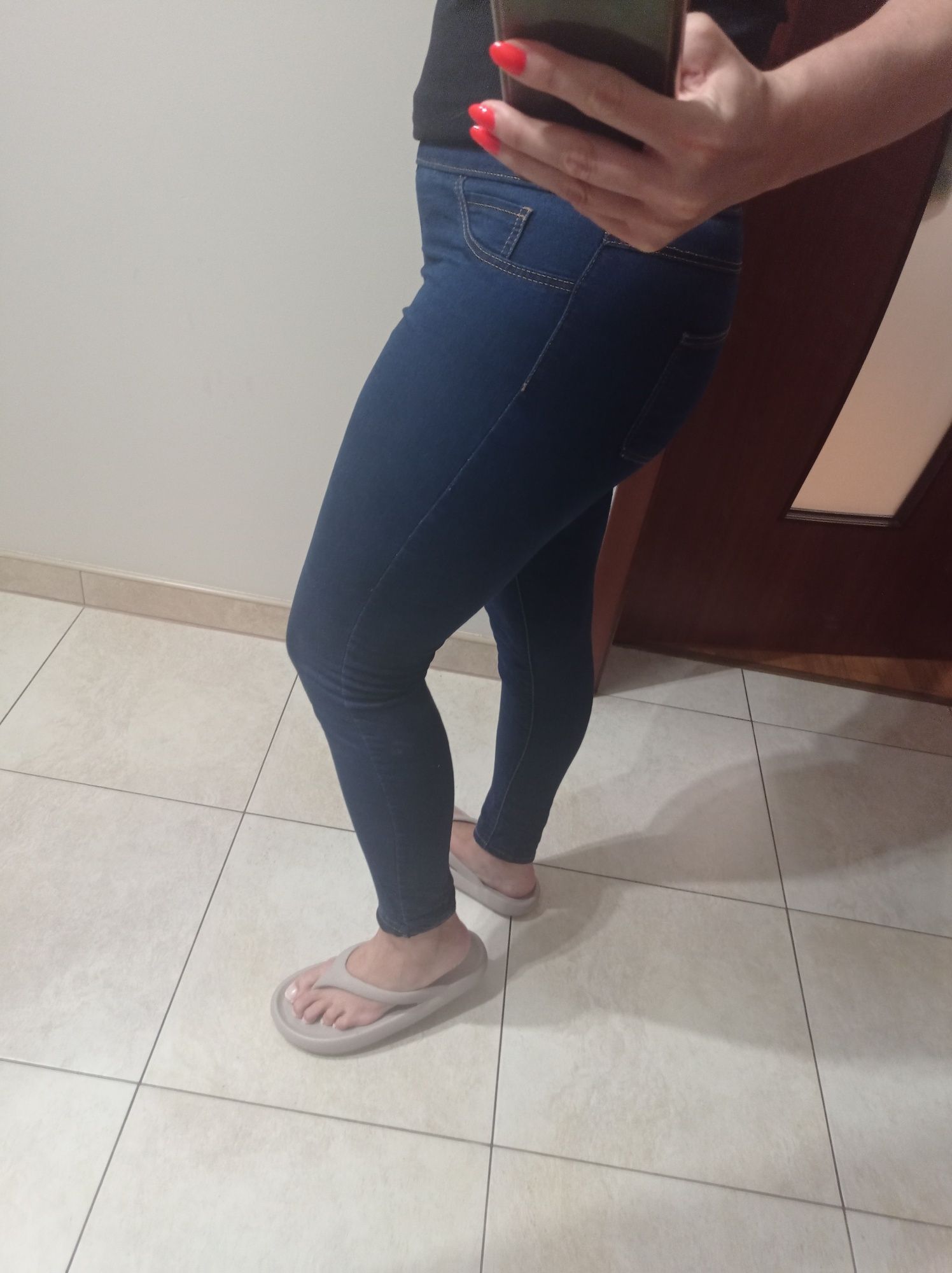 Granatowe joggery spodnie jeansy esmara dopasowane 38 M