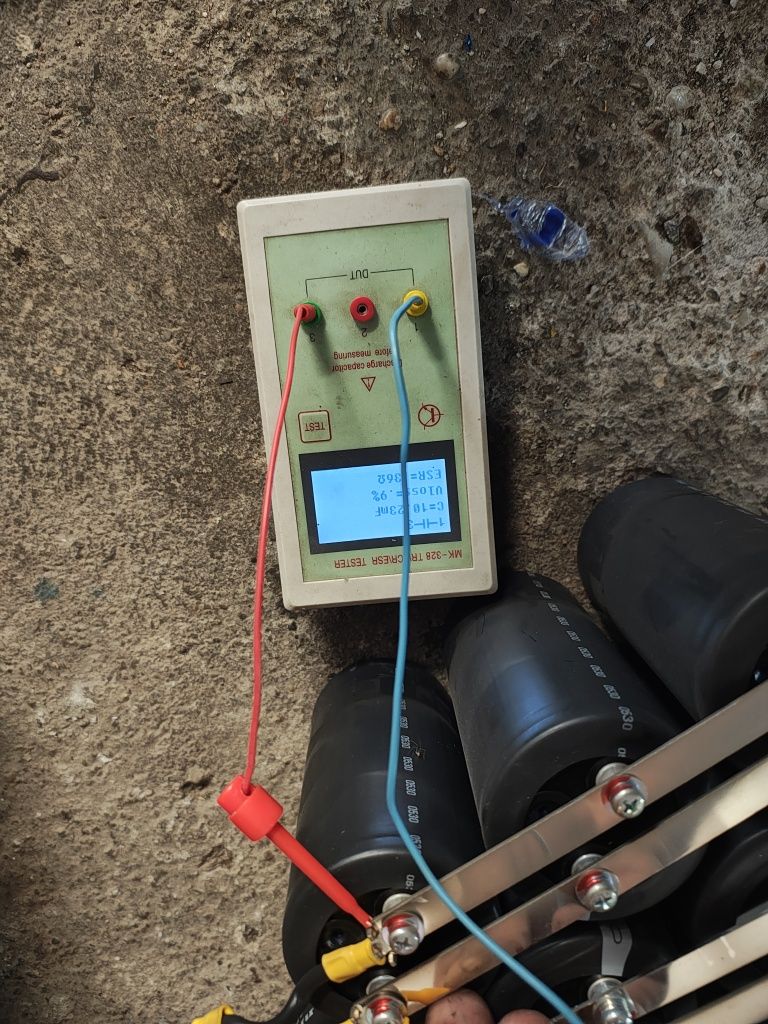Zestaw kondensatorów 3300uF 400V Nichicon
