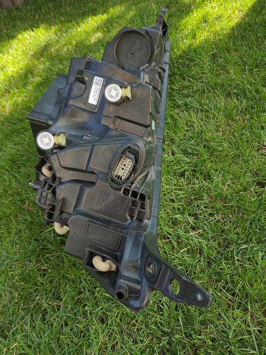 Ford Transit Custom II lampa prawa