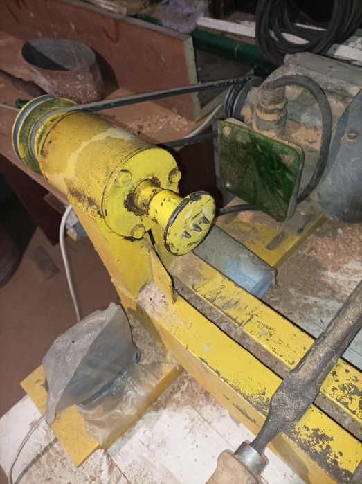 Продам Токарний по дереву а гарному робочому стані самовивіз