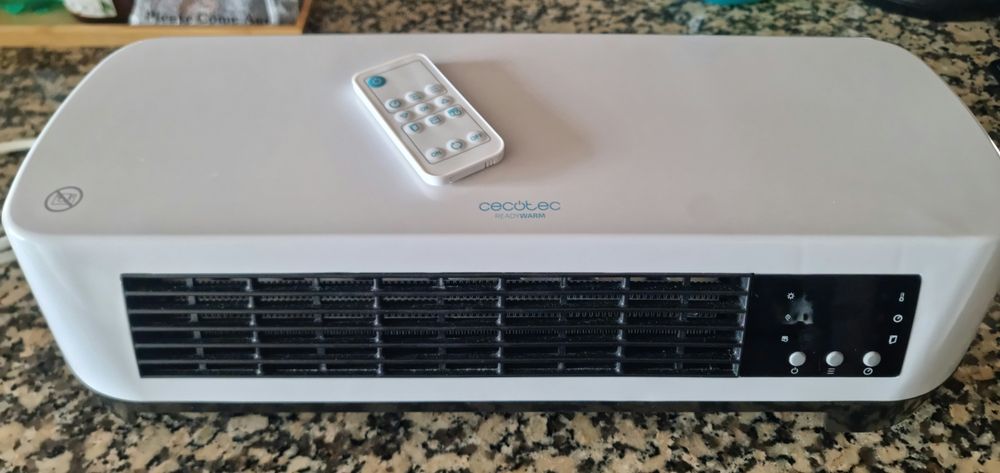 Aquecedor cerâmico de parede Cecotec Ready Warm, igual a Novo

Entrego