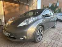 Оренда авто Nissan Leaf Нісан Ліф Ніссан Ліф