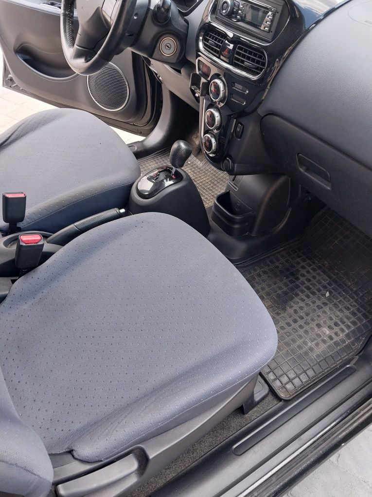 Peugeot Ion 2014