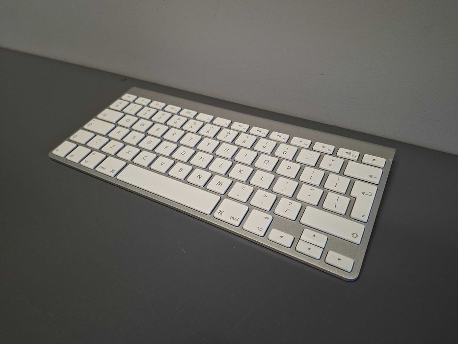 Klawiatura bezprzewodowa Apple MC184PL/B (Model No A1314)