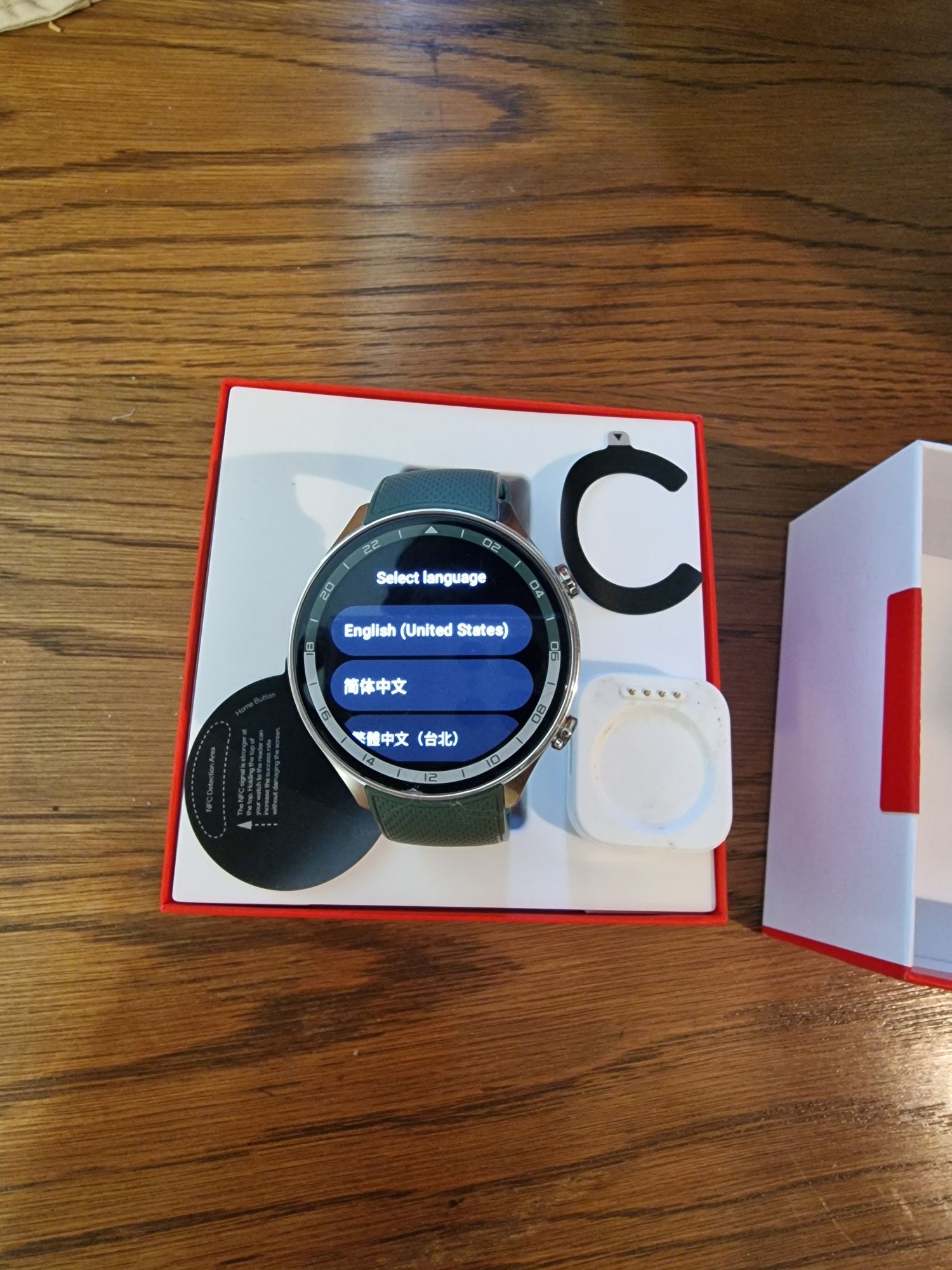 OnePlus Watch 2R w kolorze zielonym