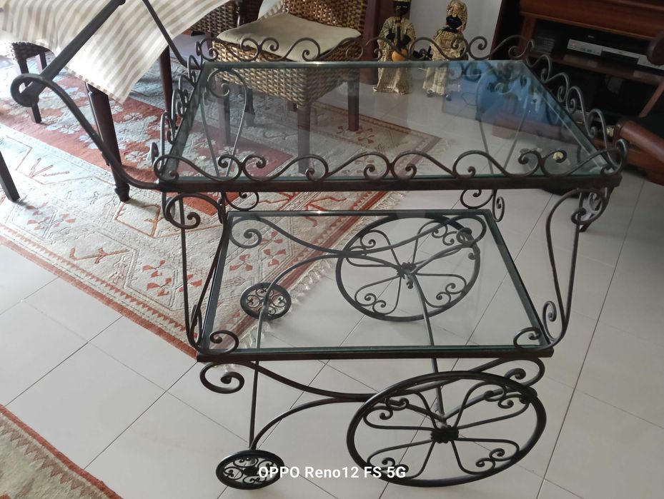 Vende-se Carrinho de chá