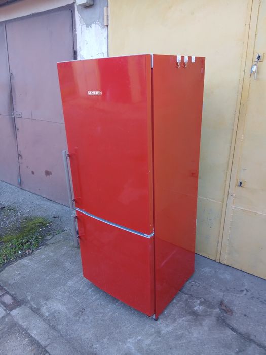 Lodówka firmy SEVERIN z osobnym zamrażalnikiem energooszczędna A++.