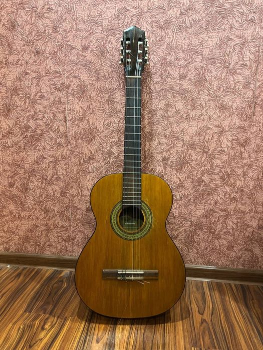 Гітара акустична Resonata шестиструна