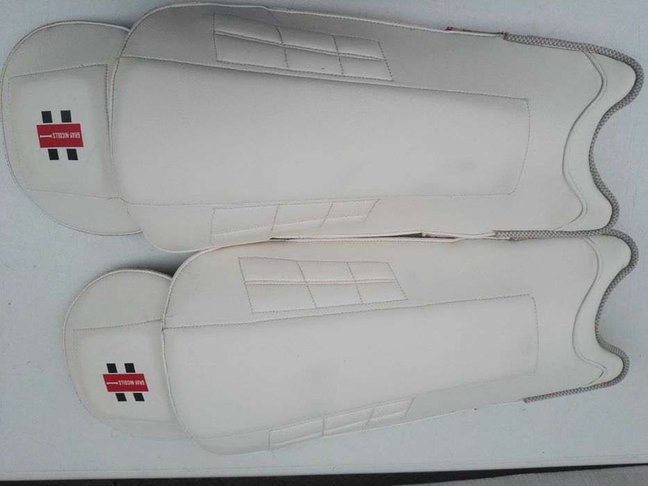 ochraniacze nagolenniki nakolanniki do gry w krykieta GRAY-NICOLLS