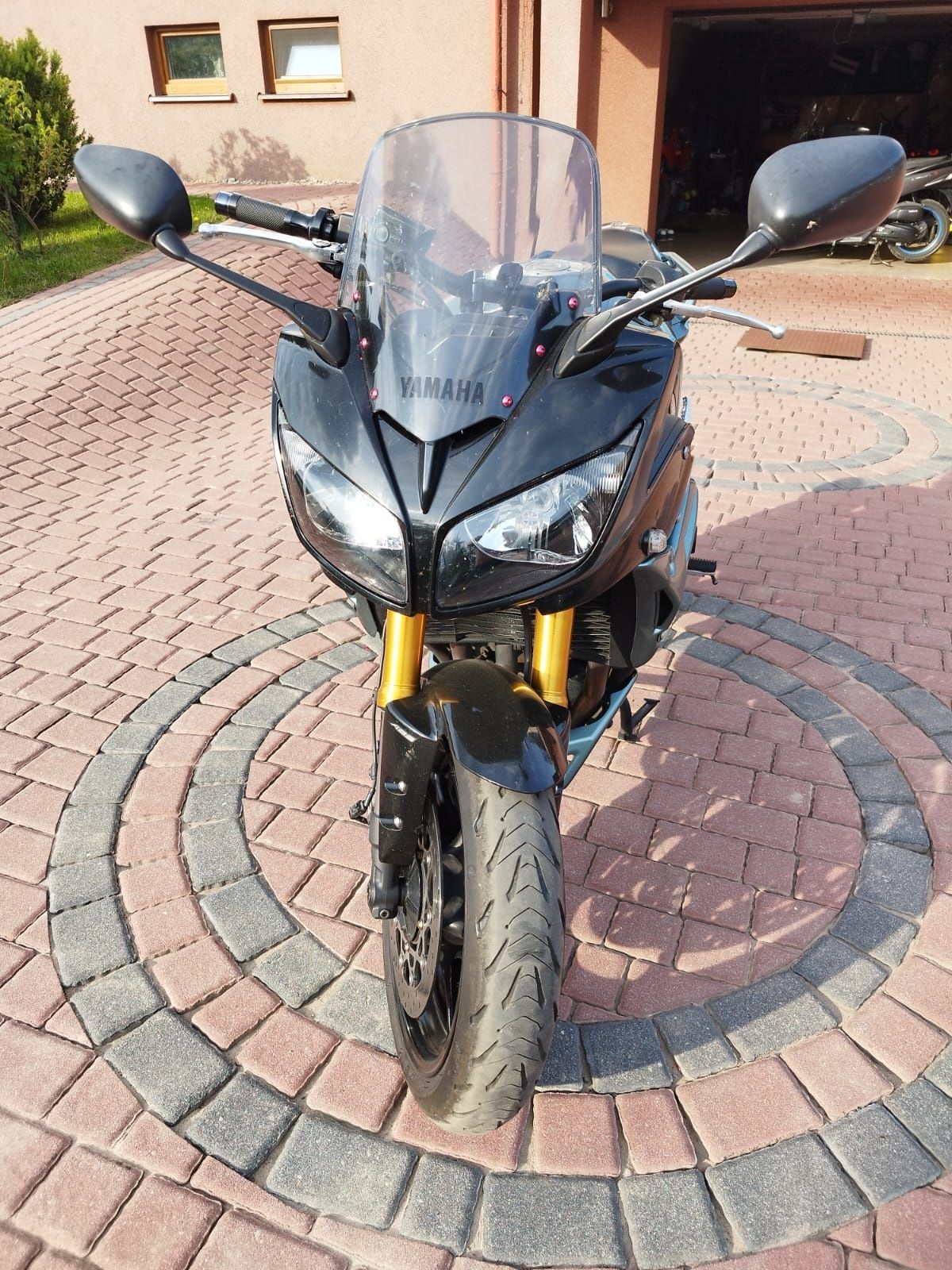 Motocykl Yamaha Fz1