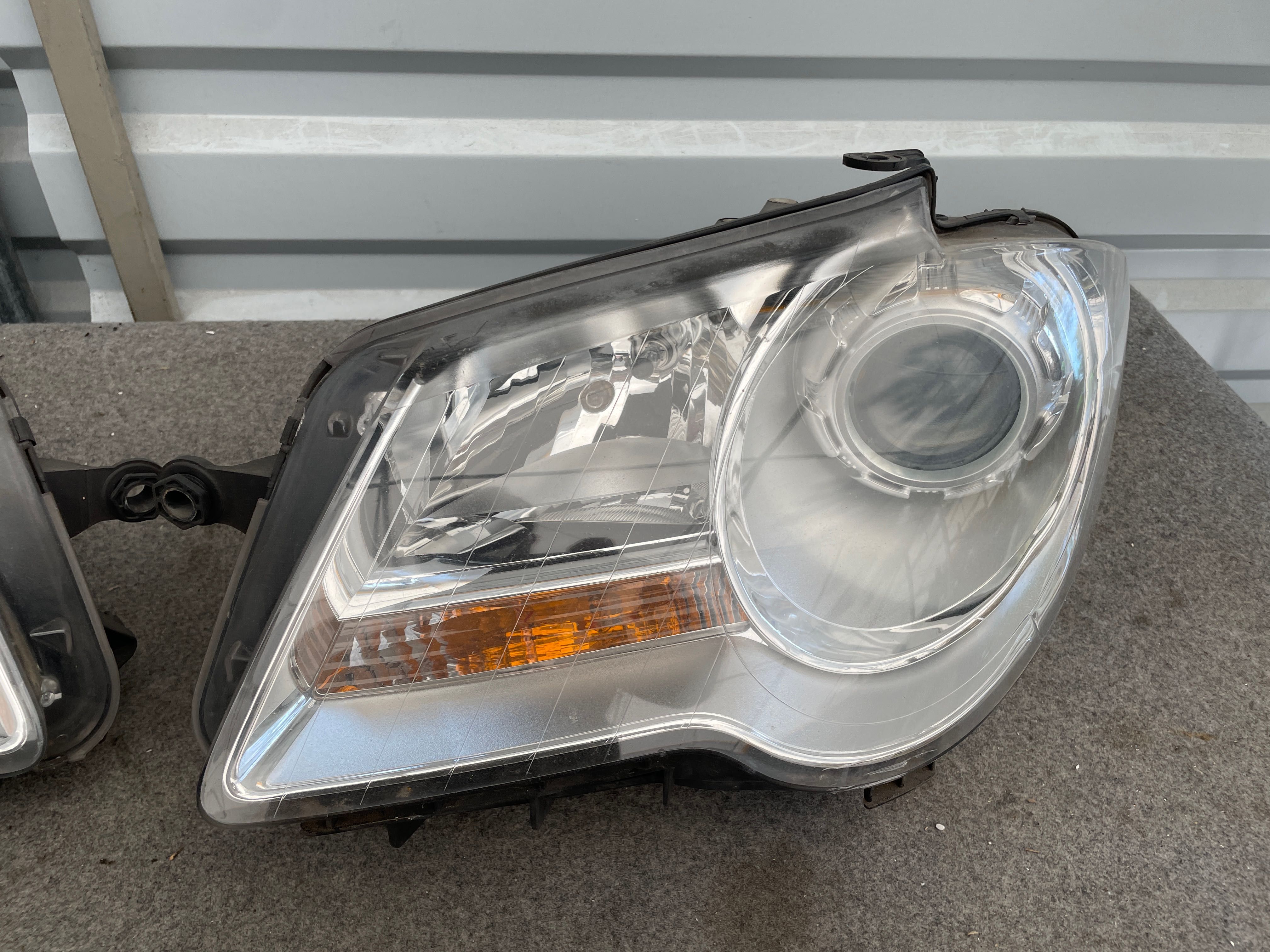 Vw Touran Lampa lewa prawa komplet EU