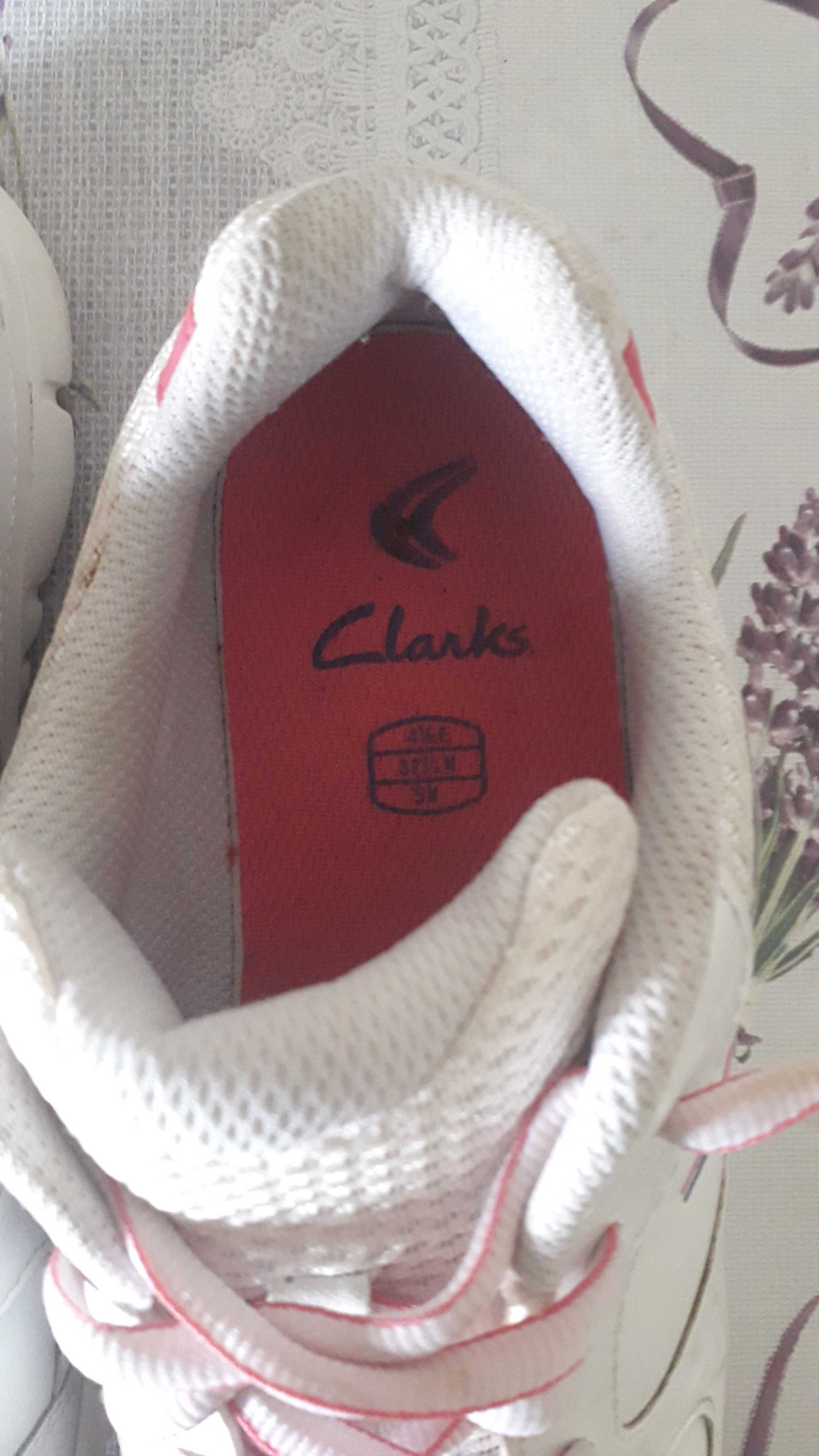 Продам кроссовки CLARKS