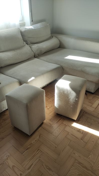 Sofá com chaise longue