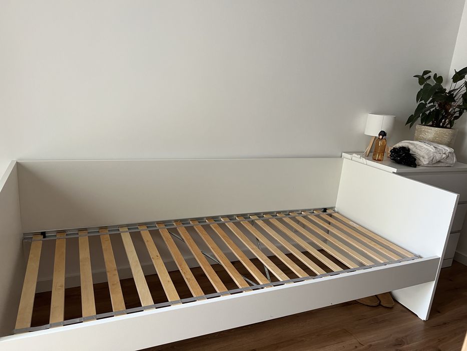 Cama de solteiro Ikeia