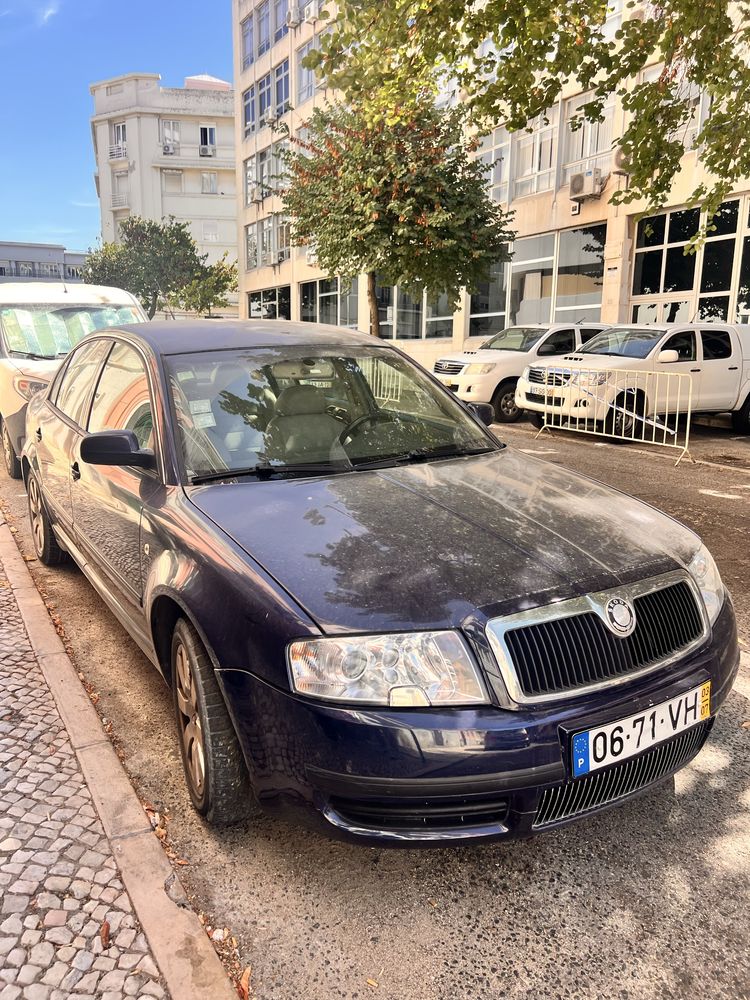 Skoda superb 2003 com apenas 160 mil km