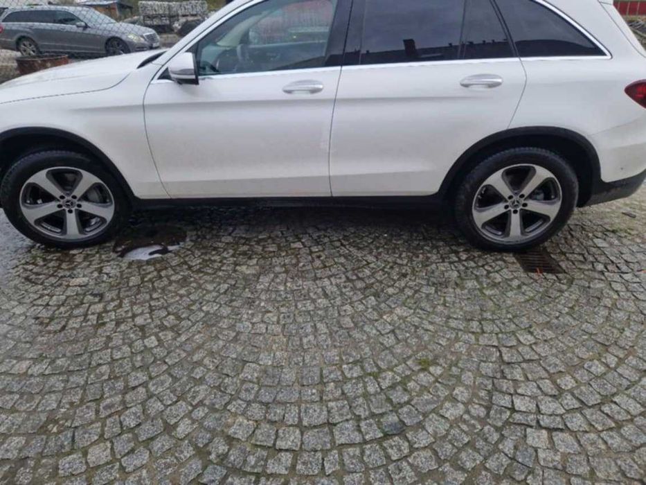 Felgi koła z oponami do mercedesa glc 235/55r19