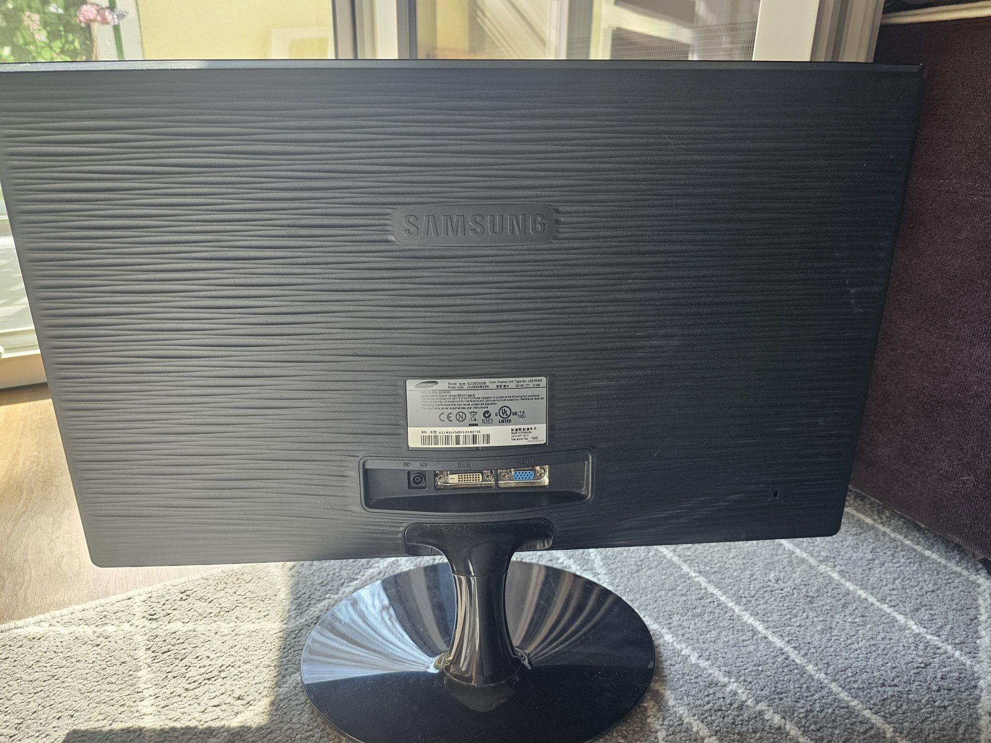 Monitor SAMSUNG S23B300B led