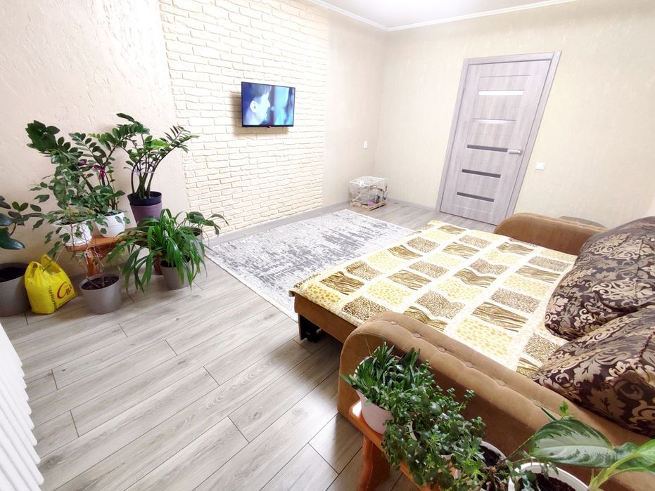 Продам 4к.квартиру з ремонтом на 1поверсі вул.ЗСУ біля ринку