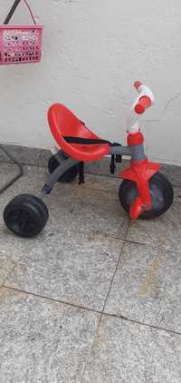 Triciclo de criança