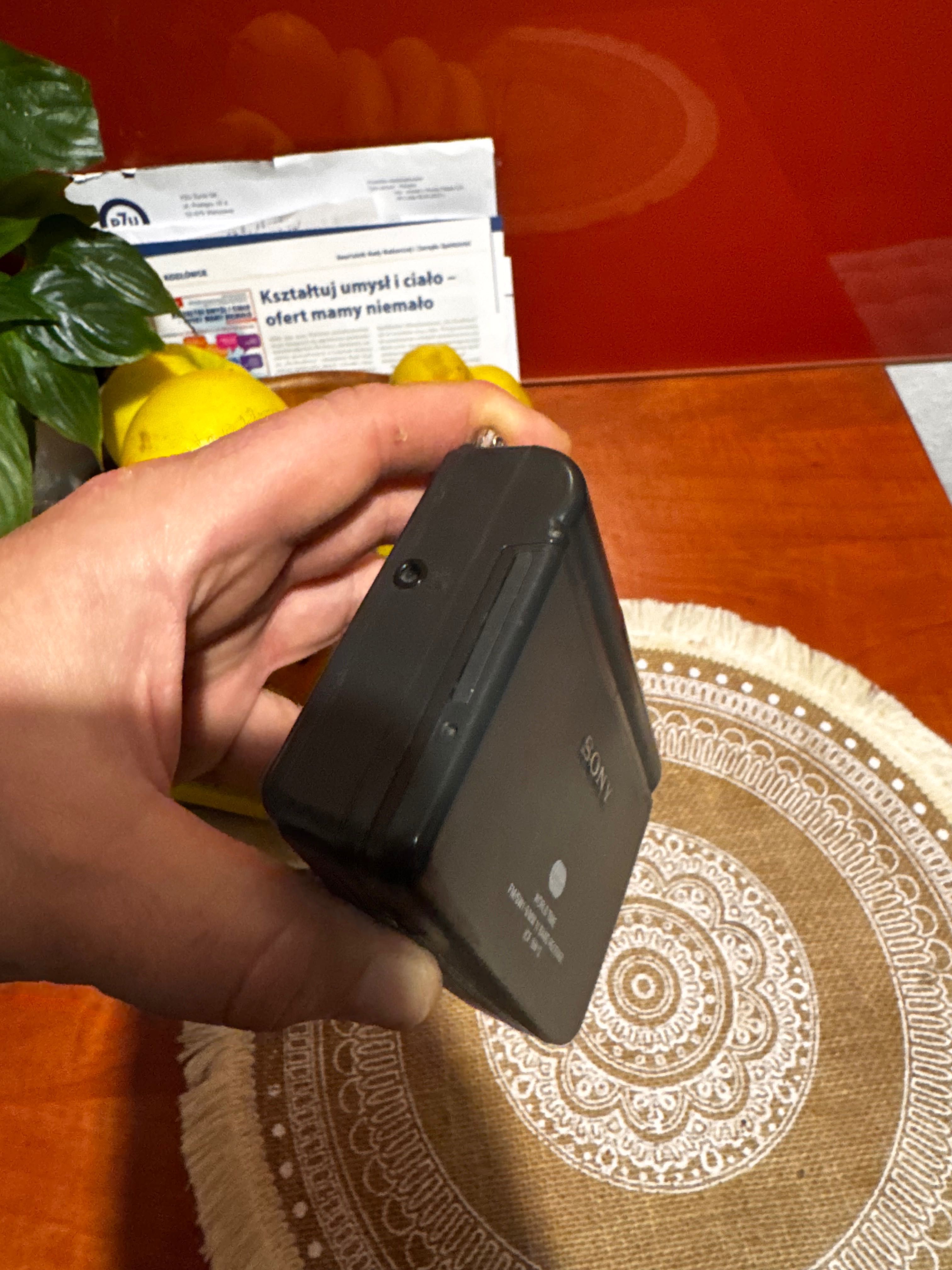 Sony ICF-SW12 11-pasmowy odbiornik. Radyjko globalne.