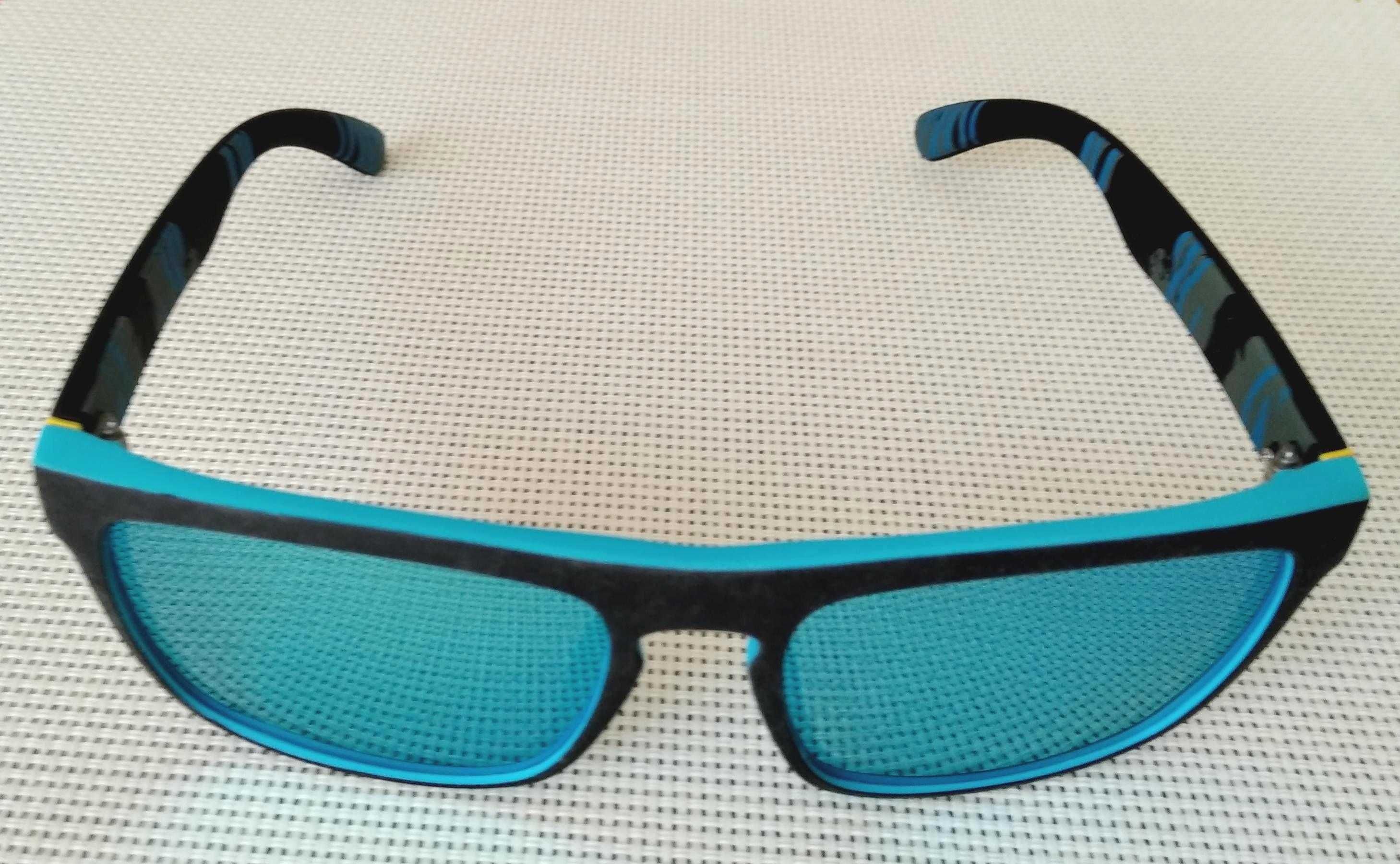 Okulary przeciwsłoneczne klasyczne lustrzanki niebieskie.