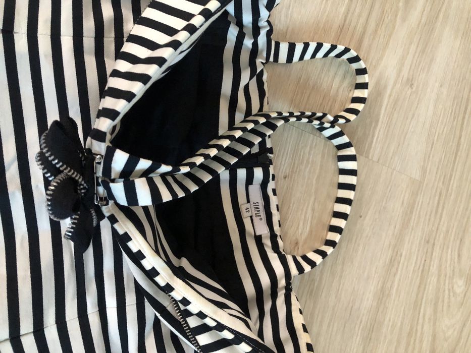 Simple sukienka paski