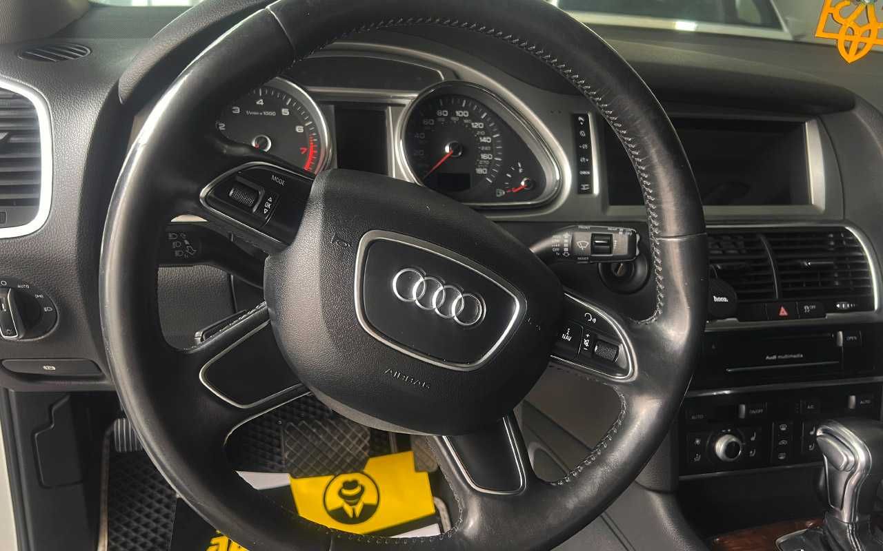 Audi Q7 2013 року