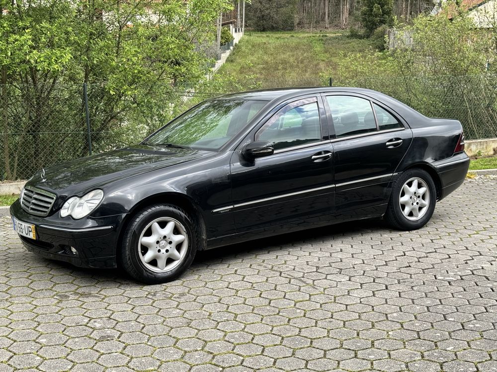 Mercedes C220 2.2 gasóleo 2003