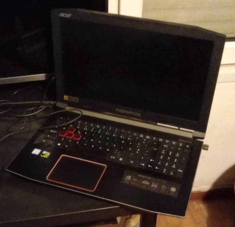 Acer predator helios 300