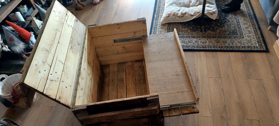 Skrzynia drewniana na buty , szafka na buty regał